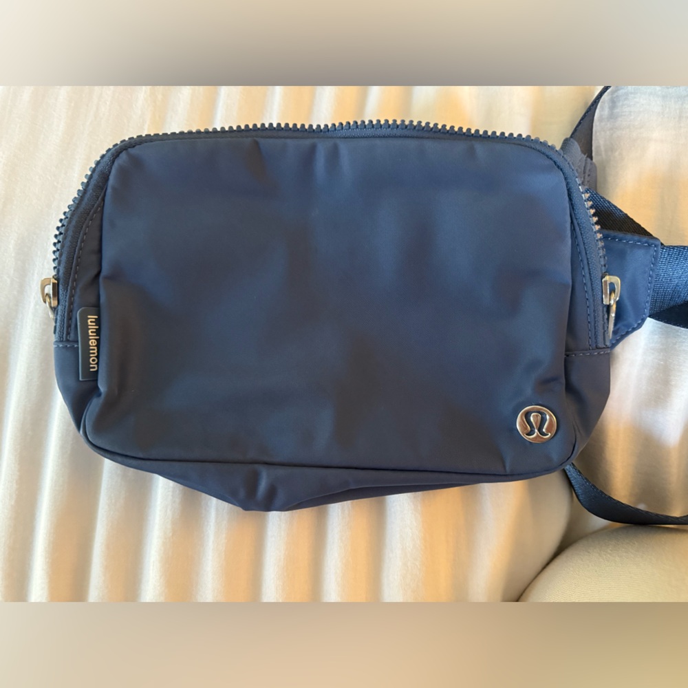 Lululemon Belt Bag Large